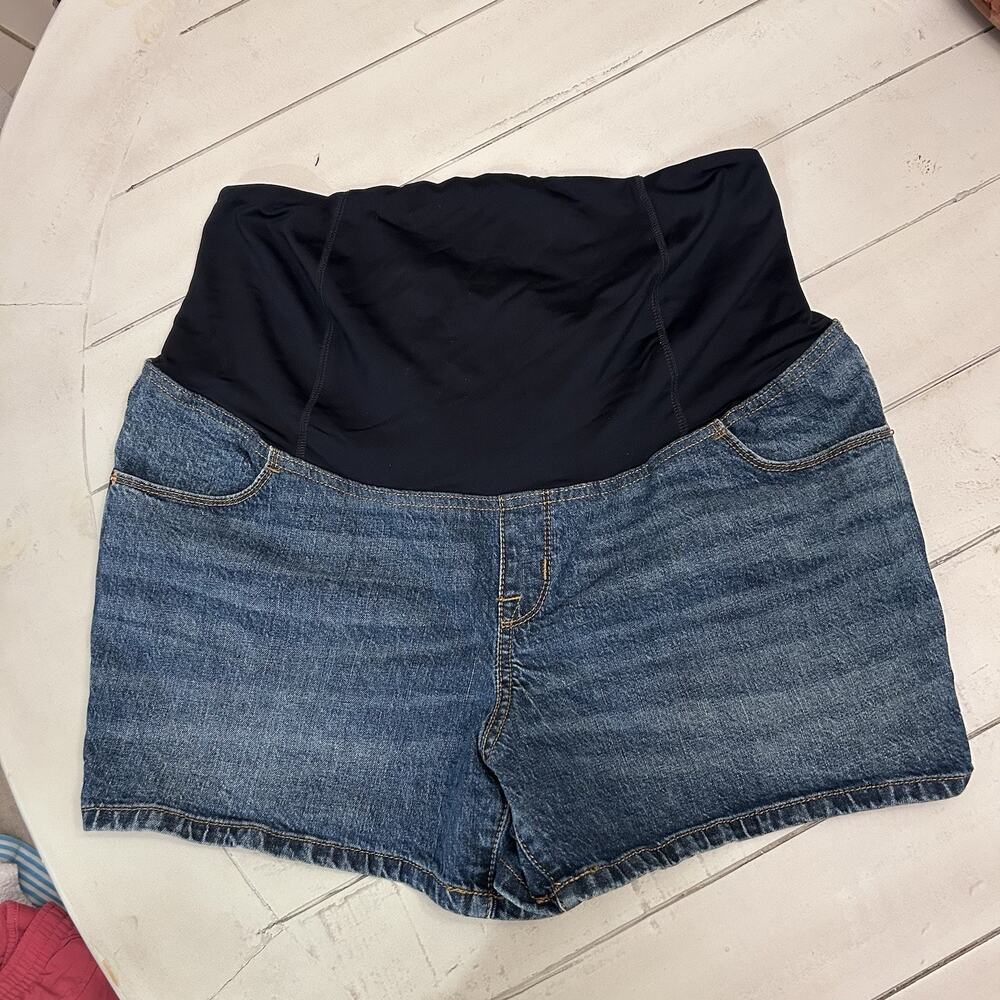 Maternity Shorts Size 14